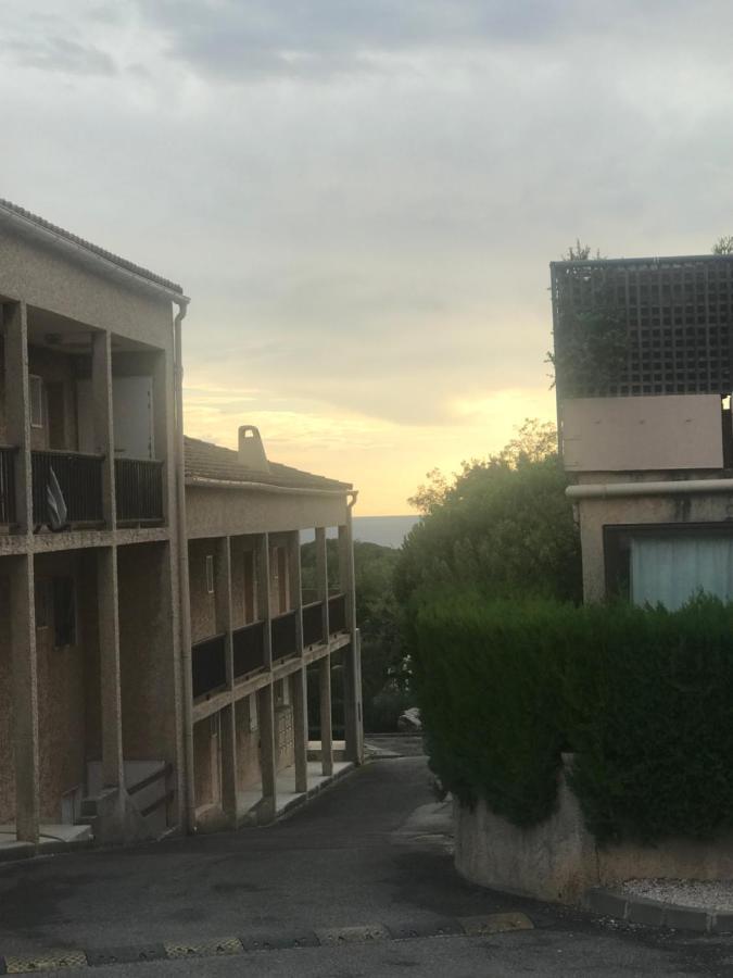 Studio 2 adultes 2 enfants Sanary sur Mer à 800m de la mer Sanary-sur-Mer Exterior foto